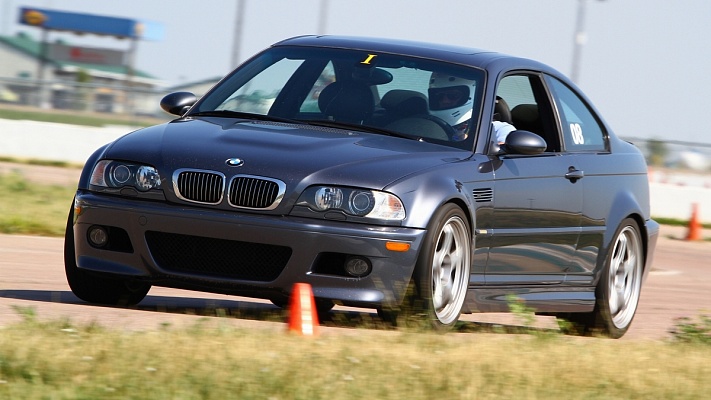 Контраварийное вождение в Ярославле. Ultra Подарки. Купить уроки контраварийного вождения в Ярославле. Научитесь водить машину в любых условиях! Сервис UltraPodarki.ru 8 800 505 95 30. Контраварийное вождение Ярославль, контраварийное вождение, экстремальное вождение Ярославль, экстремальное вождение, обучение вождению Ярославль, обучение вождению, вождение Ярославль, вождение,  курс вождения Ярославль, курс вождения, курсы экстремальное вождения Ярославль, курсы экстремального вождения, обучение в автошколе Ярославль, обучение в автошколе