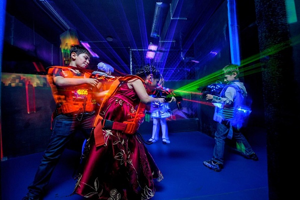 Игра в лазертаг в Ярославле. Сервис Ultra Подарки. Купить лазертаг в городе Ярославльf. Попробуйте лазерный пейнтбол в лазертаг клубе. Цены на лазертаг. Сервис: UltraPodarki.ru 8 800 505 95 30. Лазертаг в Ярославле, купить лазертаг Ярославль, лазертаг, купить лазертаг, лазерный пейнтбол Ярославль, лазертаг для детей Ярославль, лазертаг клуб, лазертаг клуб Ярославль