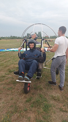 Полёт с инструктором на параплане в Ярославле. Ultra Подарки. Полёт с инструктором на параплане в Ярославле. Попробуйте полёт на двухместном параплане над столицей. Сервис: UltraPodarki.ru 8 800 505 95 30. Полёт на параплане, полёт на параплане Ярославль, полёт с инструктором на параплане Ярославль, полёт с инструктором на параплане, параплан Ярославль, параплан, парапланеризм Ярославль, купить параплан Ярославль