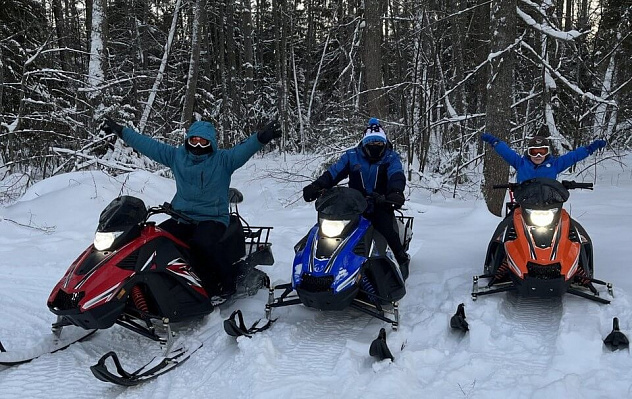 Катание на снегоходах в Ярославле в подарок. Сервис Ultra Подарки
. Подарочный сертификат на катание на снегоходах в Ярославле с друзьями. Закажите прокат снегоходов в подарок для мужчины по привлекательным ценам. Живописные маршруты для езды на снегоходах это отличная возможность активного отдыха. Сервис UltraPodarki.ru 8 800 505 95 30. катание на снегоходах, подарочный сертификат на катание на снегоходе, прокат снегоходов, прокат снегоходов Ярославль, катание на снегоходах Ярославль, езда на снегоходе