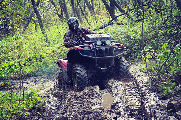 Прокат квадроциклов летом в Ярославле. Сервис Ultra Подарки. Подарочный сертификат на прокат квадроциклов летом и зимой в Ярославле. Закажите катание на квадроциклах недорого и наслаждайтесь активным отдыхом с друзьями. Выбирайте живописные маршруты для езды на квадроциклах. Сервис UltraPodarki.ru 8800-505-9530. Катание на квадроциклах, Прокат квадроциклов, езда на квадроцикле, прокат квадроциклов Ярославль, катание на квадроциклах Ярославль, Катание на квадроциклах летом, Катание на квадроциклах зимой, Сертификат на катание на квадроциклах 

