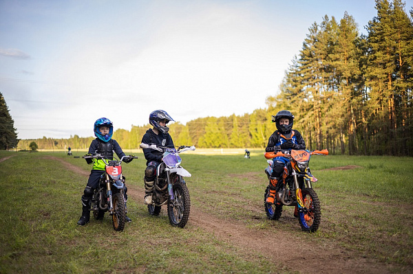 Катание на мотоцикле в Ярославле. ULTRA ПОДАРКИ. Купить катание на мотоцикле в Ярославле. Попробовав езду на мотоциклах, вы получите порцию адреналина и невероятные эмоции. Сервис: UltraPodarki.ru 8 800 505 95 30.. Катание на мотоцикле в Ярославле, прокат мотоциклов Ярославль, катание на мотоциклах, прокат мотоцикла, езда на мотоцикле Ярославль, езда на мотоцикле, мотопрогулка Ярославль, мотопрогулка