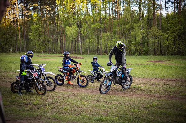 Катание на мотоцикле в Ярославле. ULTRA ПОДАРКИ. Купить катание на мотоцикле в Ярославле. Попробовав езду на мотоциклах, вы получите порцию адреналина и невероятные эмоции. Сервис: UltraPodarki.ru 8 800 505 95 30.. Катание на мотоцикле в Ярославле, прокат мотоциклов Ярославль, катание на мотоциклах, прокат мотоцикла, езда на мотоцикле Ярославль, езда на мотоцикле, мотопрогулка Ярославль, мотопрогулка