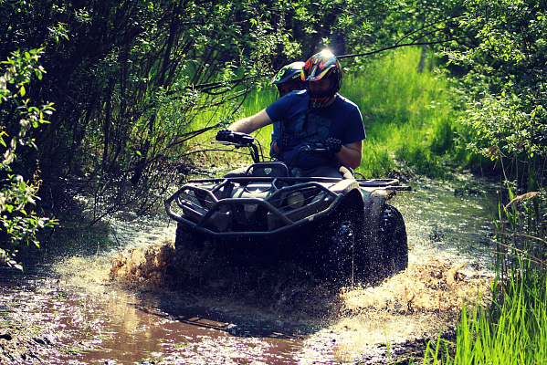 Катание на квадроциклах в Ярославле. Подарочные сертификаты Ultra Подарки. Подарочный сертификат на катание на квадроциклах в Ярославле. Закажите прокат квадроциклов и наслаждайтесь активным отдыхом с друзьями. Выбирайте живописные маршруты для езды на квадроциклах. Сервис UltraPodarki.ru 8 800 505 95 30. Катание на квадроциклах, катание на квадроциклах Ярославль, прокат квадроциклов, прокат квадроциклов Ярославль, езда на квадроцикле, езда на квадроцикле Ярославль, катание на квадроциклах зимой, Катание на квадроциклах летом, сертификат на катание на квадроциклах, сертификат квадроциклы, сертификат квадроциклы Ярославль
