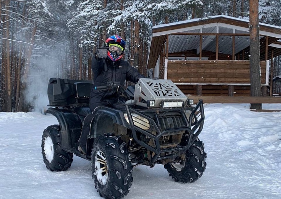 Катание на квадроциклах в Ярославле. Подарочные сертификаты Ultra Подарки. Подарочный сертификат на катание на квадроциклах в Ярославле. Закажите прокат квадроциклов и наслаждайтесь активным отдыхом с друзьями. Выбирайте живописные маршруты для езды на квадроциклах. Сервис UltraPodarki.ru 8 800 505 95 30. Катание на квадроциклах, катание на квадроциклах Ярославль, прокат квадроциклов, прокат квадроциклов Ярославль, езда на квадроцикле, езда на квадроцикле Ярославль, катание на квадроциклах зимой, Катание на квадроциклах летом, сертификат на катание на квадроциклах, сертификат квадроциклы, сертификат квадроциклы Ярославль
