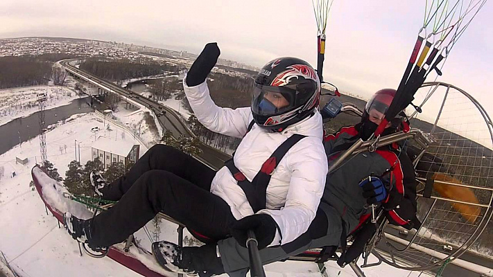 Полёт с инструктором на параплане в Ярославле. Ultra Подарки. Полёт с инструктором на параплане в Ярославле. Попробуйте полёт на двухместном параплане над столицей. Сервис: UltraPodarki.ru 8 800 505 95 30. Полёт на параплане, полёт на параплане Ярославль, полёт с инструктором на параплане Ярославль, полёт с инструктором на параплане, параплан Ярославль, параплан, парапланеризм Ярославль, купить параплан Ярославль