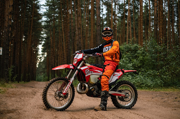 Катание на мотоцикле в Ярославле. ULTRA ПОДАРКИ. Купить катание на мотоцикле в Ярославле. Попробовав езду на мотоциклах, вы получите порцию адреналина и невероятные эмоции. Сервис: UltraPodarki.ru 8 800 505 95 30.. Катание на мотоцикле в Ярославле, прокат мотоциклов Ярославль, катание на мотоциклах, прокат мотоцикла, езда на мотоцикле Ярославль, езда на мотоцикле, мотопрогулка Ярославль, мотопрогулка