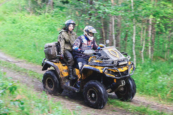 Катание на квадроциклах в Ярославле. Подарочные сертификаты Ultra Подарки. Подарочный сертификат на катание на квадроциклах в Ярославле. Закажите прокат квадроциклов и наслаждайтесь активным отдыхом с друзьями. Выбирайте живописные маршруты для езды на квадроциклах. Сервис UltraPodarki.ru 8 800 505 95 30. Катание на квадроциклах, катание на квадроциклах Ярославль, прокат квадроциклов, прокат квадроциклов Ярославль, езда на квадроцикле, езда на квадроцикле Ярославль, катание на квадроциклах зимой, Катание на квадроциклах летом, сертификат на катание на квадроциклах, сертификат квадроциклы, сертификат квадроциклы Ярославль
