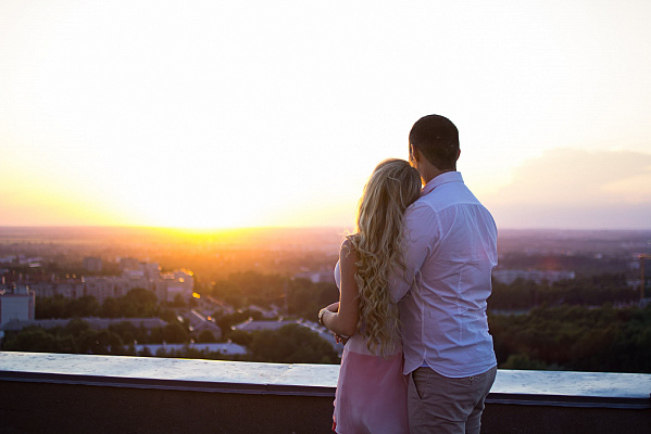Романтическое свидание на крыше в Ярославле. Ultra Подарки. Купить романтическое свидание на крыше в Ярославле. Подарите самым близким незабываемые моменты и почувствуйте друг друга ещё ближе. Сервис UltraPodarki.ru 8 800 505 95 30. Романтическое свидание на крышев Ярославле, свидание на крышев Ярославле, свидание, сертификат на свидание на крыше, сертификат на свидание в Ярославле, купить свидание на крыше, купить свидание Ярославль
