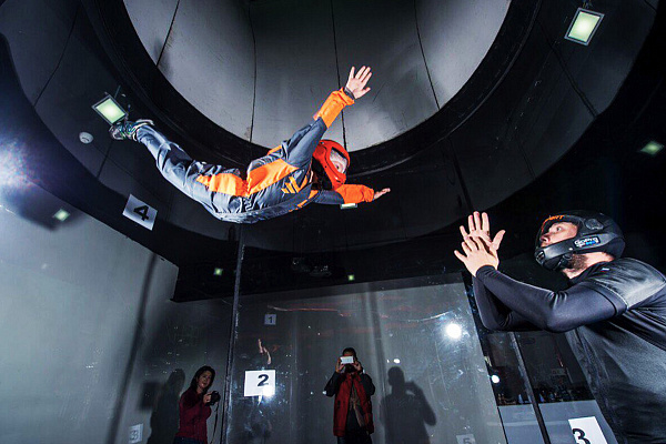 Полёт в аэротрубе  в Ярославле. Ultra Подарки. Полёт в аэротрубе  в Ярославле. Попробуйте полёт в аэротрубе . Сервис: UltraPodarki.ru 8 800 505 95 30. Полёт в аэротрубе , аэротруба Ярославль, полёт Ярославль