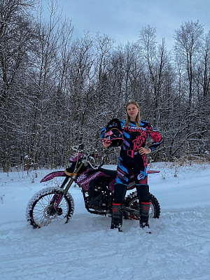 Прокат эндуро мотоциклов. Подарочные сертификаты Ultra Подарки Ярославль. Купить оригинальный подарок или подарочный сертификат на Прокат эндуро мотоциклов. Сервис UltraPodarki.ru Ярославль 8 800 505 95 30. 