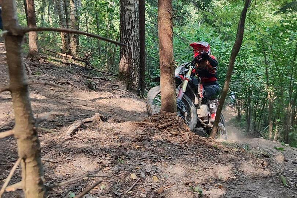 Прокат эндуро мотоциклов. Подарочные сертификаты Ultra Подарки Ярославль. Купить оригинальный подарок или подарочный сертификат на Прокат эндуро мотоциклов. Сервис UltraPodarki.ru Ярославль 8 800 505 95 30. 