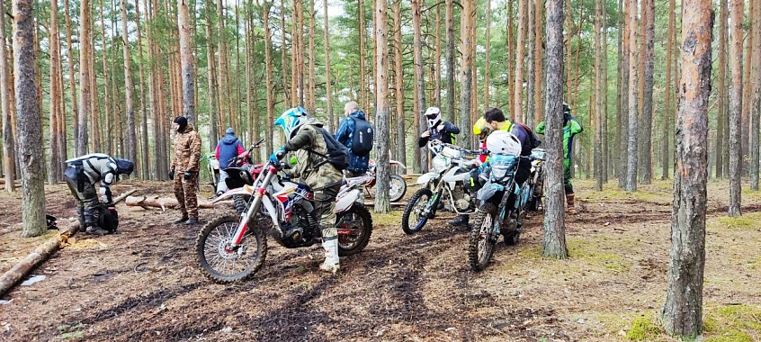 Прокат эндуро мотоциклов. Подарочные сертификаты Ultra Подарки Ярославль. Купить оригинальный подарок или подарочный сертификат на Прокат эндуро мотоциклов. Сервис UltraPodarki.ru Ярославль 8 800 505 95 30. 