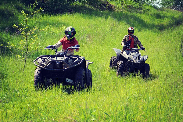 Катание на квадроциклах в Ярославле. Подарочные сертификаты Ultra Подарки. Подарочный сертификат на катание на квадроциклах в Ярославле. Закажите прокат квадроциклов и наслаждайтесь активным отдыхом с друзьями. Выбирайте живописные маршруты для езды на квадроциклах. Сервис UltraPodarki.ru 8 800 505 95 30. Катание на квадроциклах, катание на квадроциклах Ярославль, прокат квадроциклов, прокат квадроциклов Ярославль, езда на квадроцикле, езда на квадроцикле Ярославль, катание на квадроциклах зимой, Катание на квадроциклах летом, сертификат на катание на квадроциклах, сертификат квадроциклы, сертификат квадроциклы Ярославль
