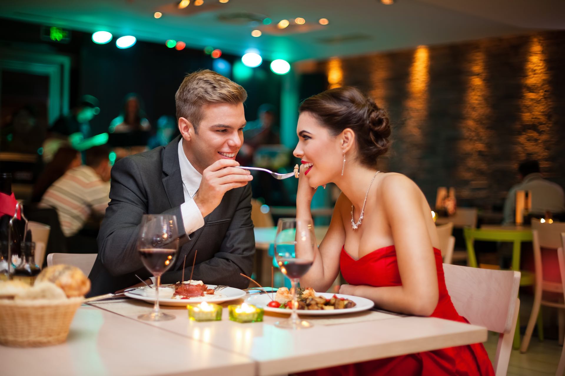Романтическое свидание в ресторане в Ярославле