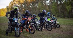 Катание на мотоциклах Катание на мотоциклах